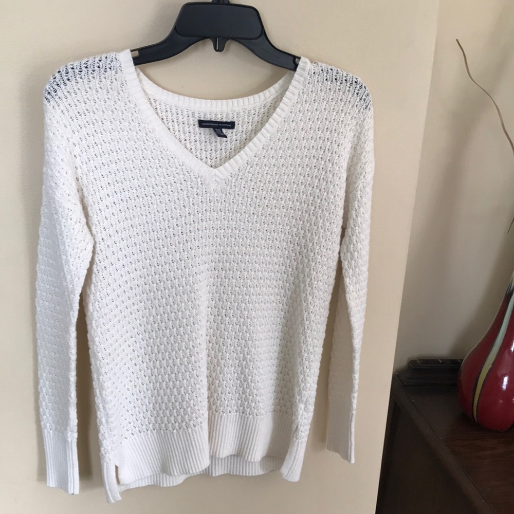 American Eagle Outfitters v-neck sweater size XS